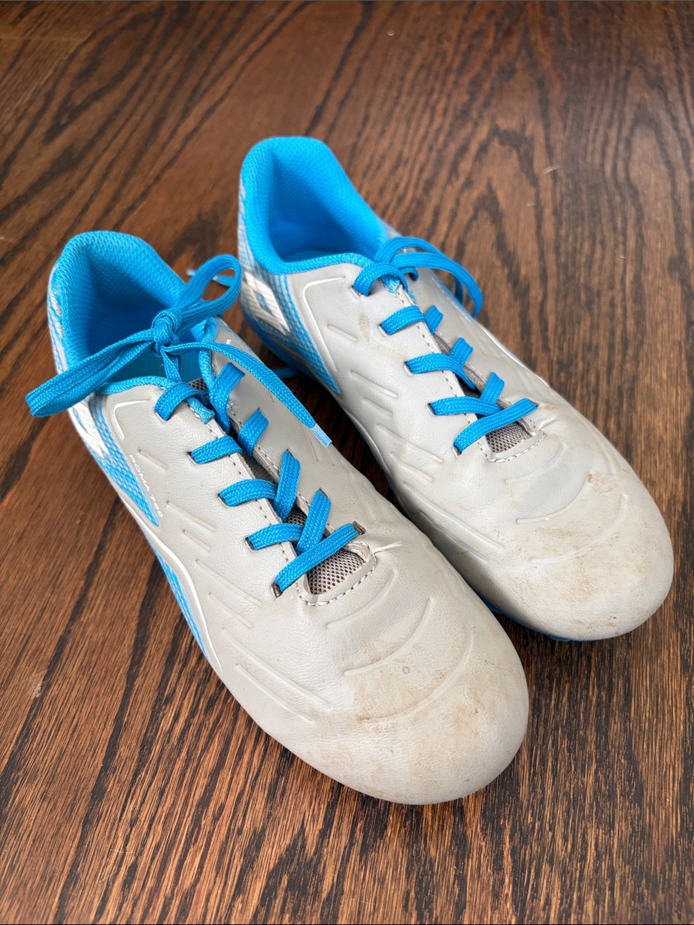 Lotto Roma 700 Youth Soccer Cleats – Light Gray / Blue – Size 3